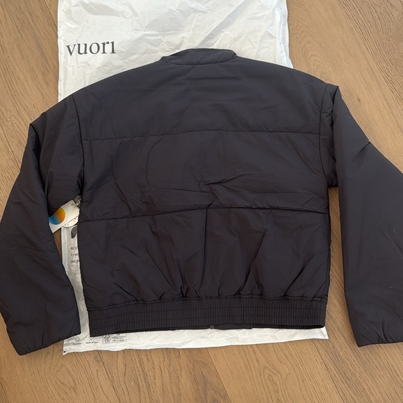 Vuori Jacket - Picture 7 of 9